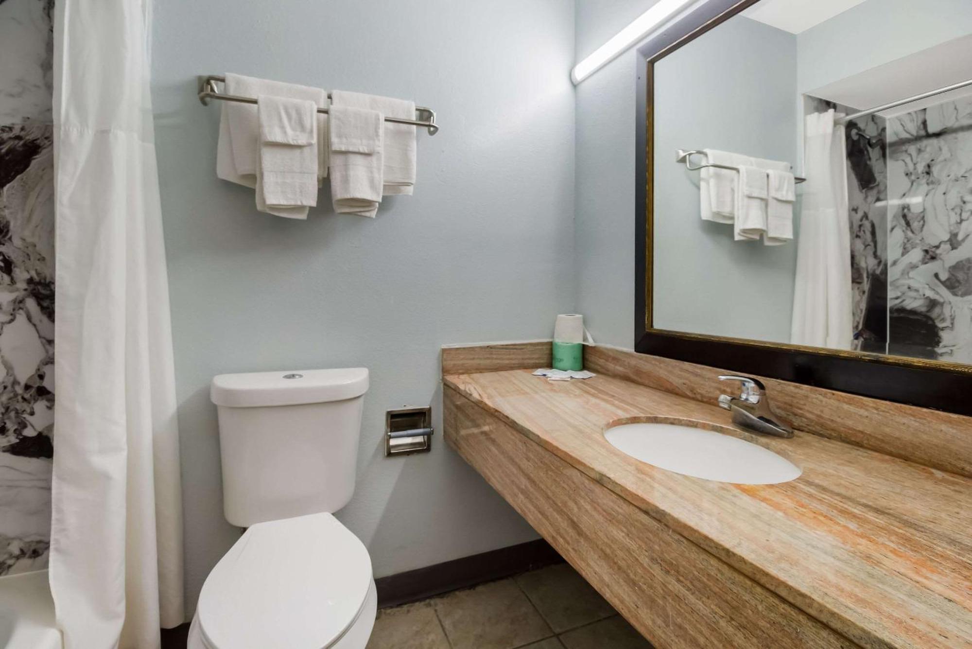Rodeway Inn Conference Center بومونت المظهر الخارجي الصورة